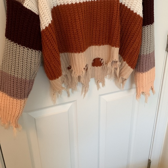 Fall colors distressed crop sweater by Lala factory - Picture 6 of 7